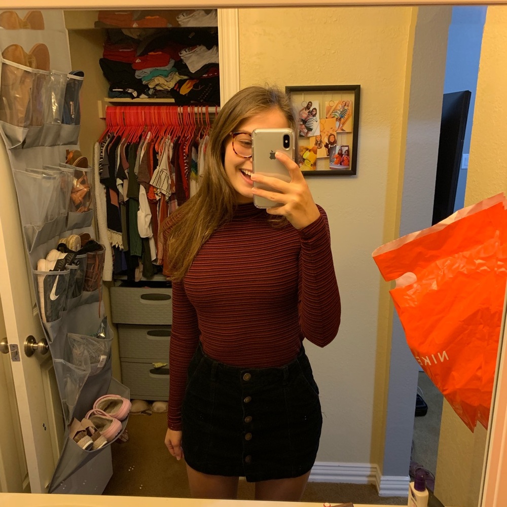 striped mock-neck
